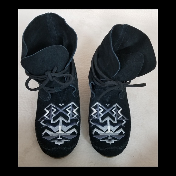 Toms Shoes - Toms aztec booties